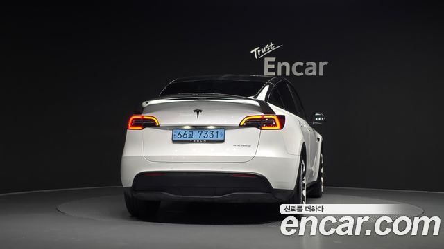 Tesla Model Y Long Range AWD 2022 — фото 4
