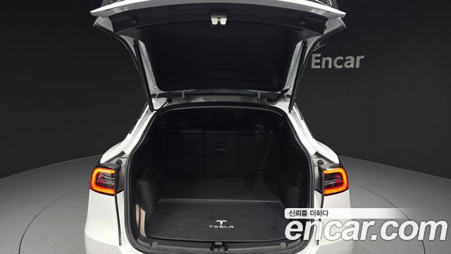 Tesla Model Y Long Range AWD 2022 — фото 20