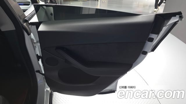 Tesla Model Y Long Range AWD 2022 — фото 25