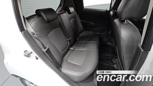 Chevrolet Spark Spark S LS+ 2014 — фото 11