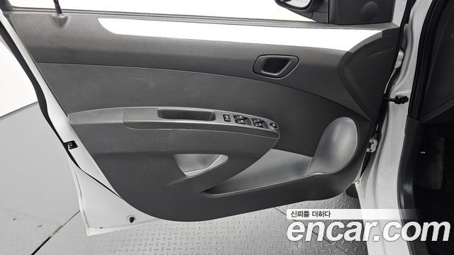 Chevrolet Spark Spark S LS+ 2014 — фото 24