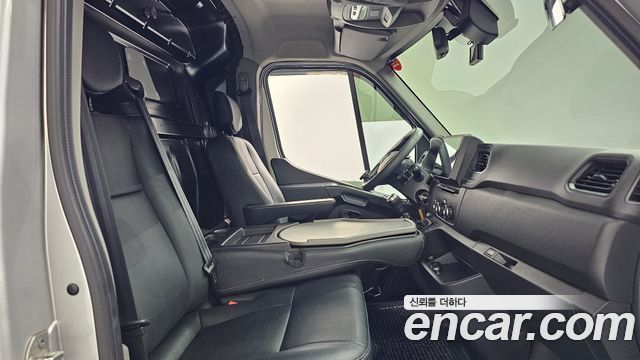 Renault Korea Master 2.3 Van S 2021 — фото 11