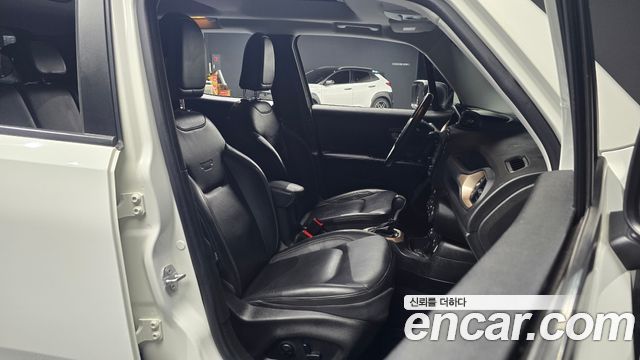 Jeep Renegade 2.0 Diesel Limited AWD 2015 — фото 10