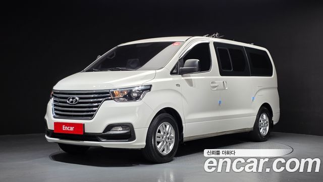Hyundai Grand Starex Van 5-Seater Modern 2020 — фото 1