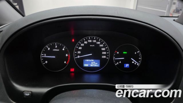 Hyundai Grand Starex Van 5-Seater Modern 2020 — фото 8