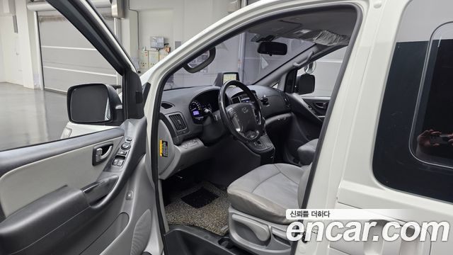 Hyundai Grand Starex Van 5-Seater Modern 2020 — фото 10