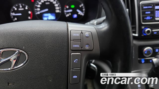 Hyundai Grand Starex Van 5-Seater Modern 2020 — фото 17