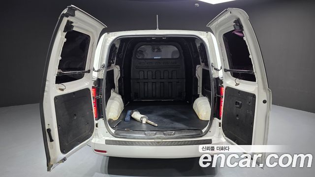 Hyundai Grand Starex Van 5-Seater Modern 2020 — фото 18