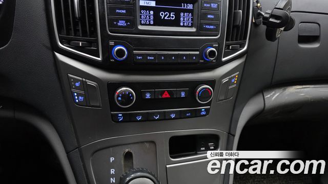 Hyundai Grand Starex Van 5-Seater Modern 2020 — фото 20