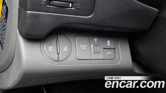 Hyundai Grand Starex Van 5-Seater Modern 2020 — фото 28