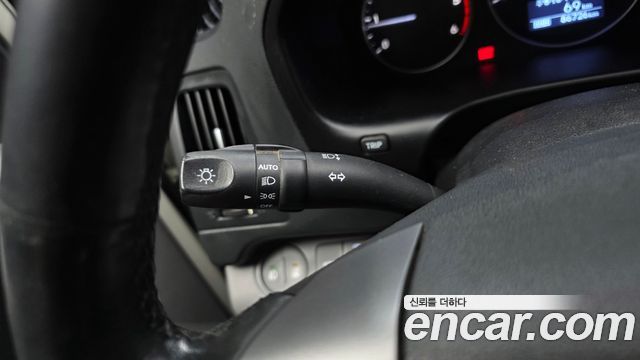 Hyundai Grand Starex Van 5-Seater Modern 2020 — фото 29