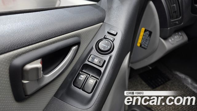 Hyundai Grand Starex Van 5-Seater Modern 2020 — фото 30