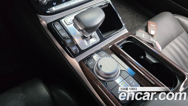 Genesis EQ900 3.3 T-GDI AWD Premiun Luxury 2016 — фото 9