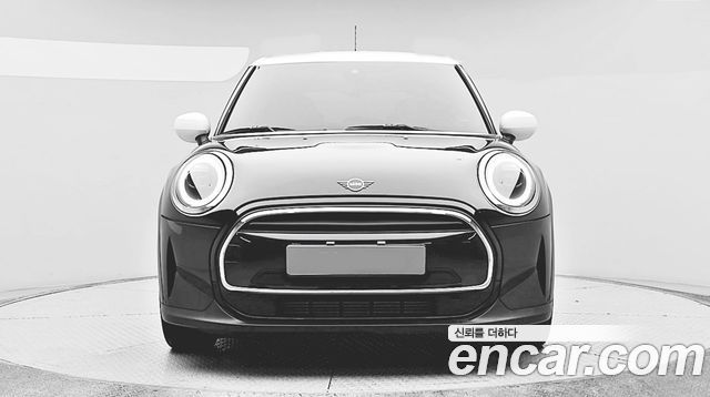 MINI Cooper 5Door Classic Third Generation 2023 — фото 2