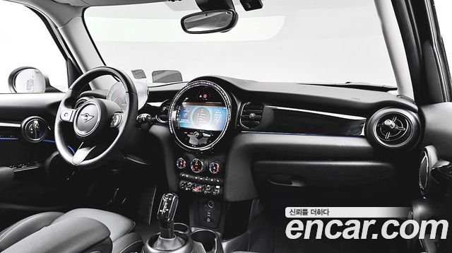 MINI Cooper 5Door Classic Third Generation 2023 — фото 20