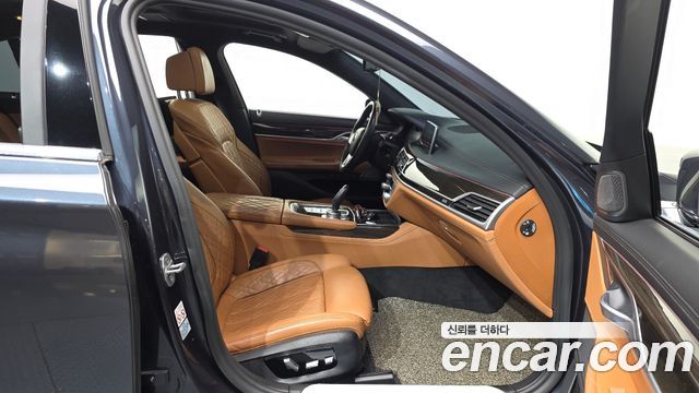 BMW 7 Series (G11) 730Ld xDrive Design Pure Excellence 2020 — фото 11