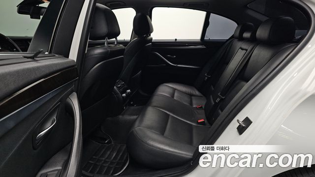 BMW 5 Series (F10) 528i 2014 — фото 12