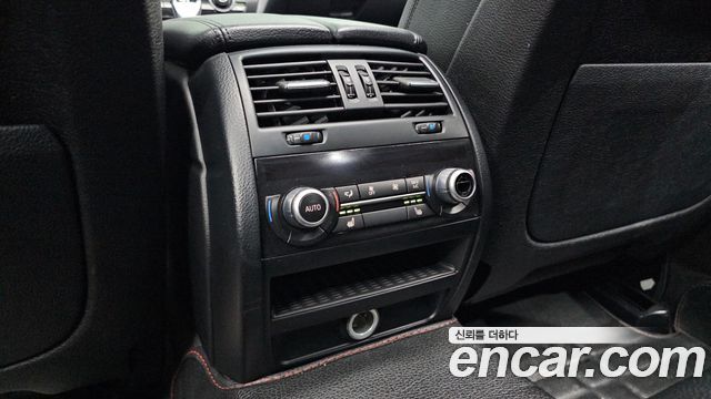 BMW 5 Series (F10) 528i 2014 — фото 30