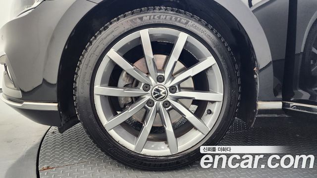 Volkswagen Passat GT (B8) 2.0 TDI Prestige 2022 — фото 5