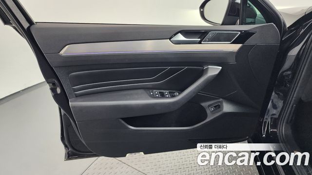 Volkswagen Passat GT (B8) 2.0 TDI Prestige 2022 — фото 24