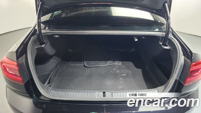Volkswagen Passat GT (B8) 2.0 TDI Prestige 2022 — фото 32