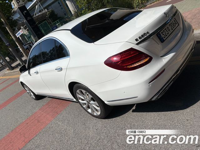 Mercedes-Benz E-Class (W213) E220d 4MATIC Exclusive 2017 — фото 6