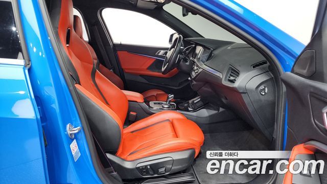 BMW 1 Series (F40) M135i xDrive 2021 — фото 11