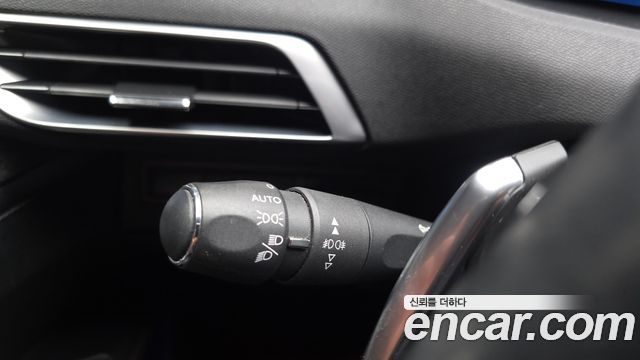 Peugeot 5008 (II) 1.6 BlueHDi GT Line 2018 — фото 23