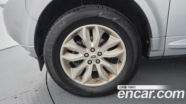 Land Rover Freelander 2 2.2 SD4 HSE 2011 — фото 5