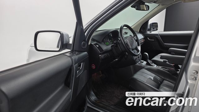 Land Rover Freelander 2 2.2 SD4 HSE 2011 — фото 10