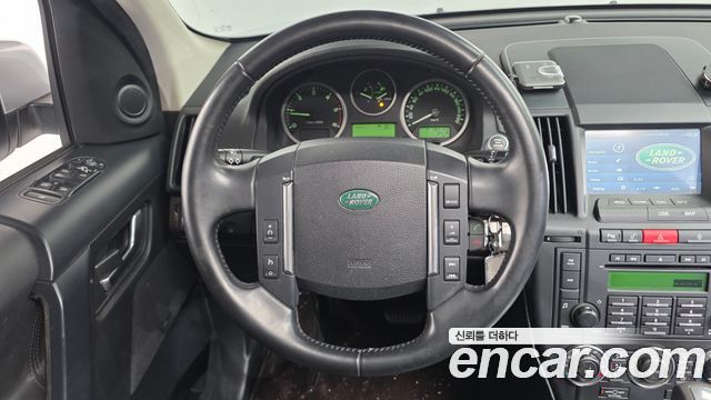 Land Rover Freelander 2 2.2 SD4 HSE 2011 — фото 14