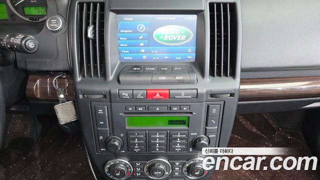 Land Rover Freelander 2 2.2 SD4 HSE 2011 — фото 15