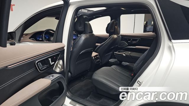 Mercedes-Benz EQS SUV (X296) EQS450 4MATIC Online Edition 2025 — фото 12