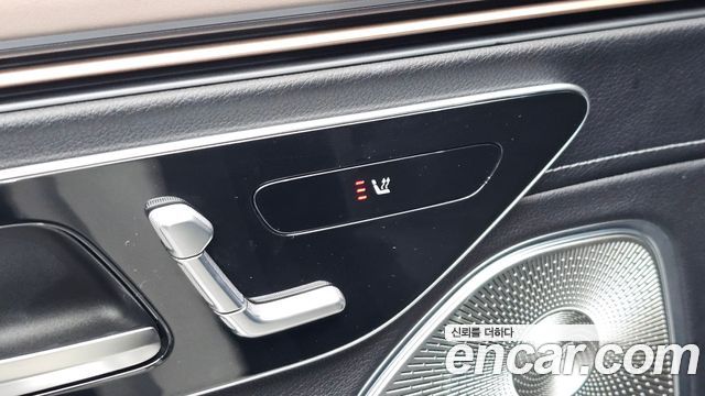 Mercedes-Benz EQS SUV (X296) EQS450 4MATIC Online Edition 2025 — фото 33