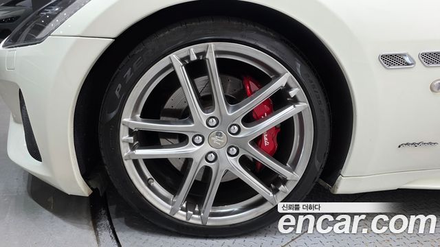 Maserati Gran Turismo 4.7 Sport 1st 2019 — фото 5