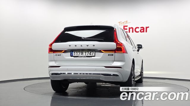 Volvo XC60 (II) B5 Ultimate Bright 2024 — фото 4