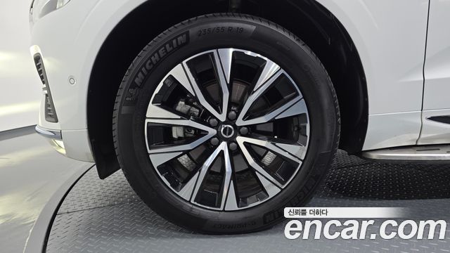 Volvo XC60 (II) B5 Ultimate Bright 2024 — фото 5