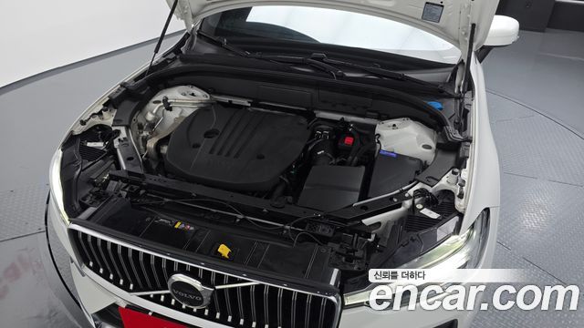 Volvo XC60 (II) B5 Ultimate Bright 2024 — фото 6