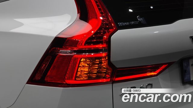 Volvo XC60 (II) B5 Ultimate Bright 2024 — фото 23