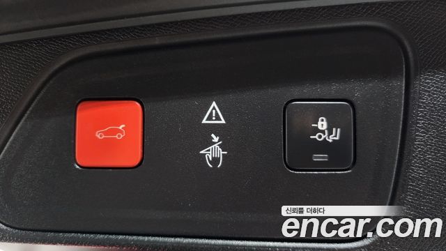 Peugeot 3008 (II) 1.6 BlueHDi GT Line 2018 — фото 17