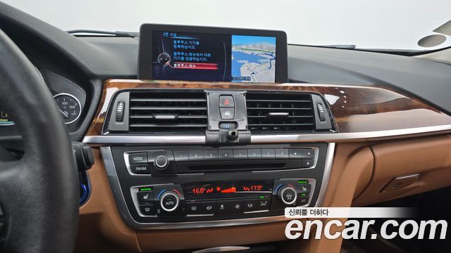 BMW 3 Series (F30) 320d Luxury 2014 — фото 14