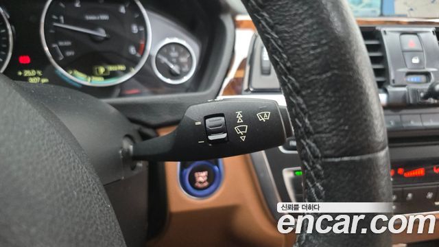 BMW 3 Series (F30) 320d Luxury 2014 — фото 16