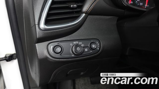 Chevrolet Trax 1.6 Diesel LTZ 2017 — фото 28