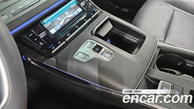 Hyundai Grandeur (IG) 2.5 Le Blanc 2023 — фото 9