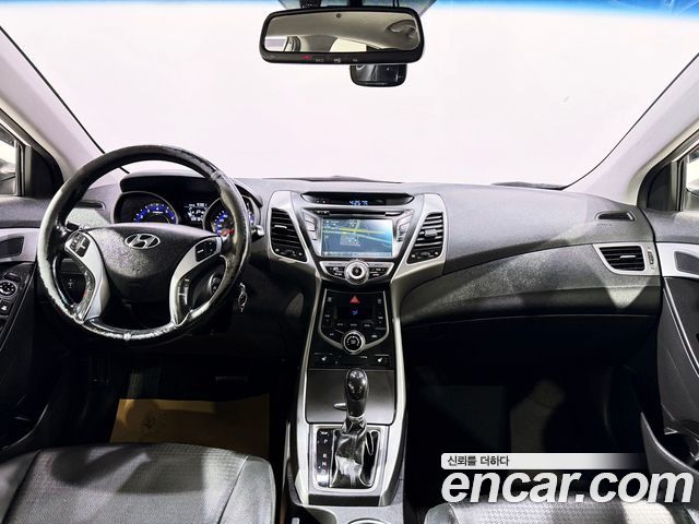 Hyundai Avante 1.6 GDi Smart Standard 2015 — фото 4