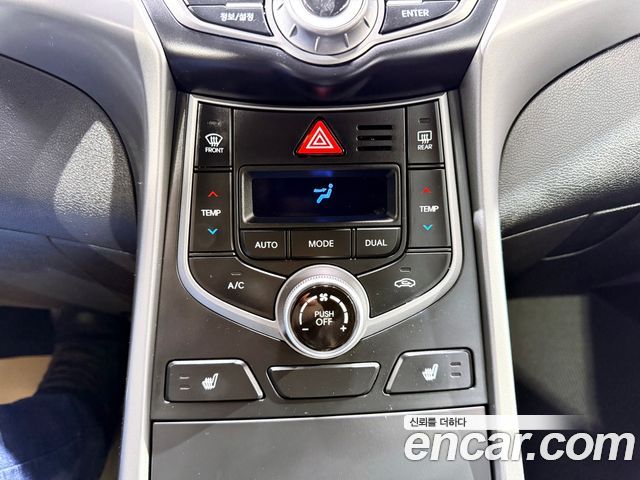 Hyundai Avante 1.6 GDi Smart Standard 2015 — фото 17