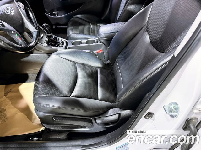 Hyundai Avante 1.6 GDi Smart Standard 2015 — фото 22
