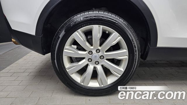 Land Rover Discovery Sport 2.2 SD4 HSE Luxury 2015 — фото 5