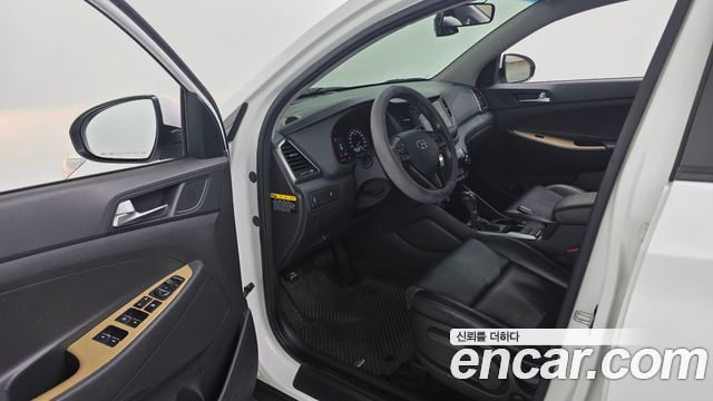 Hyundai Tucson Diesel 2.0 2WD Modern 2016 — фото 10