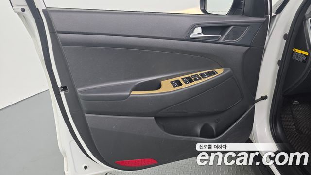 Hyundai Tucson Diesel 2.0 2WD Modern 2016 — фото 24